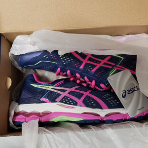 Brand New Asics Gel Kayano 22 Womens